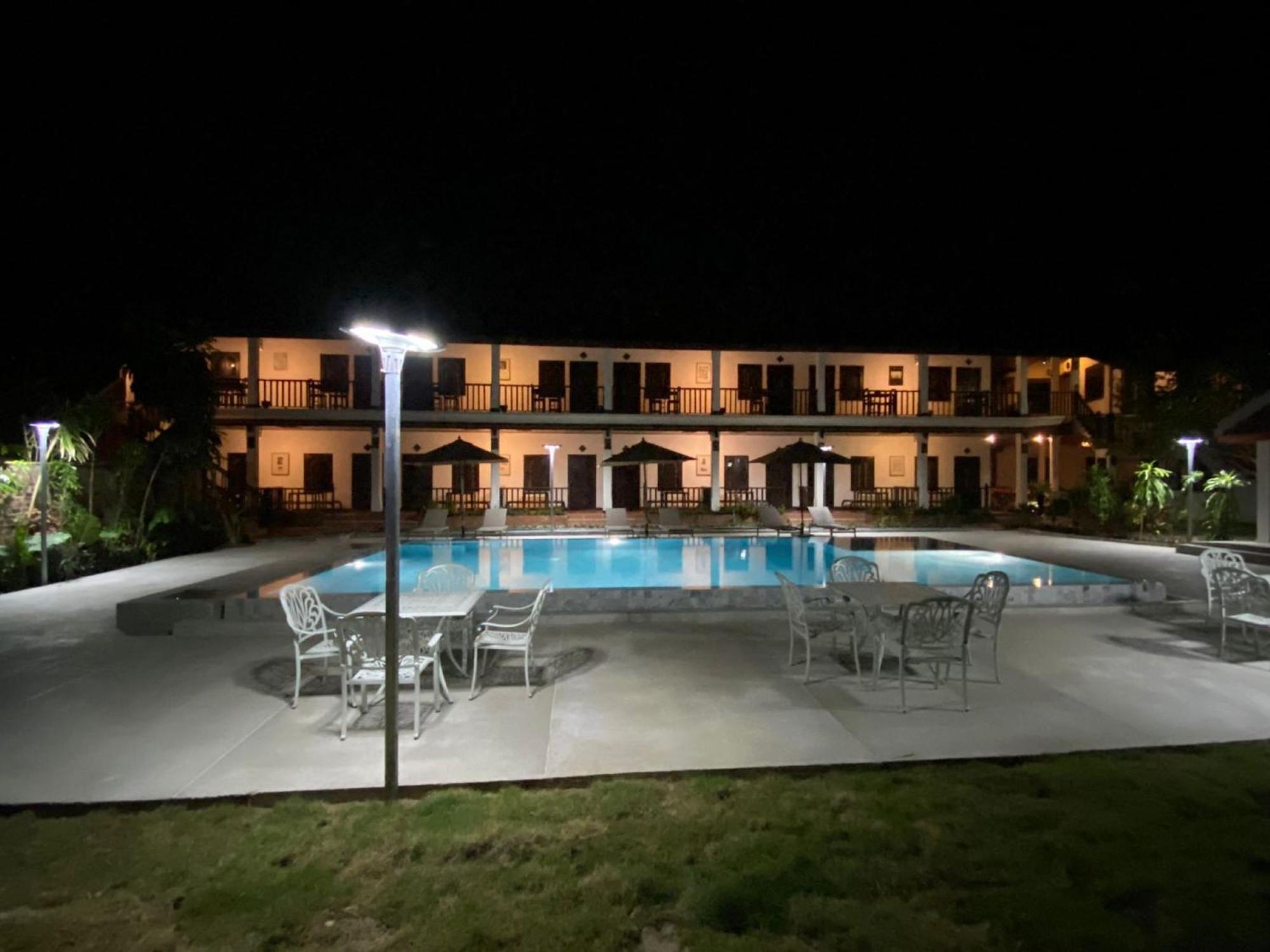 Vangsavath Hotel لوانغ برابانغ المظهر الخارجي الصورة
